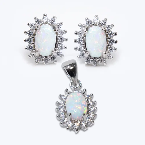 Ovális opál Swarovski köves ezüst fülbevaló és medál