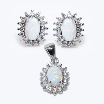Ovális opál Swarovski köves ezüst fülbevaló és medál